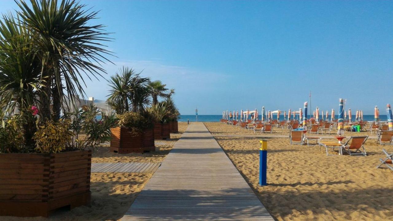 Appartamenti Angela e Pordenone Bibione Buitenkant foto